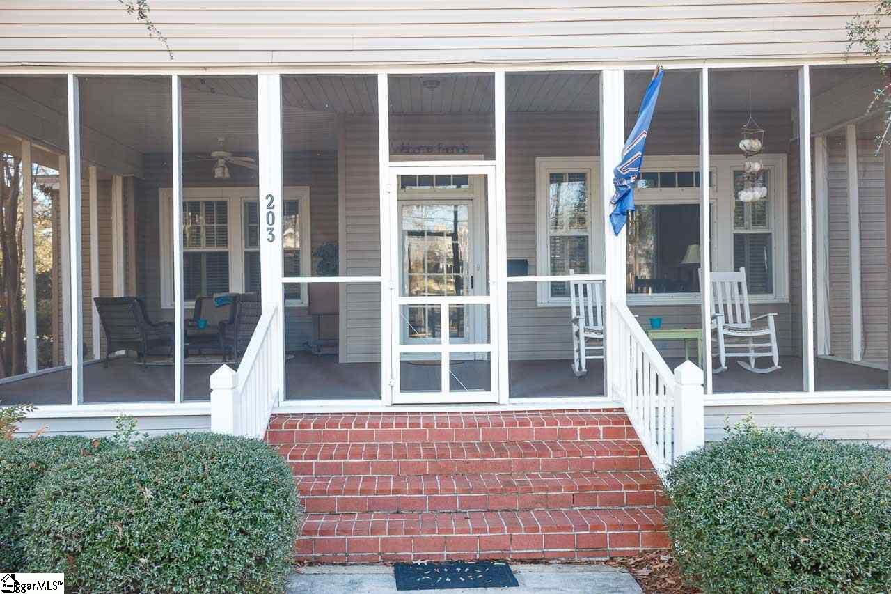 203 South Adair Street Clinton, SC 29325 - Photo 4 of 32