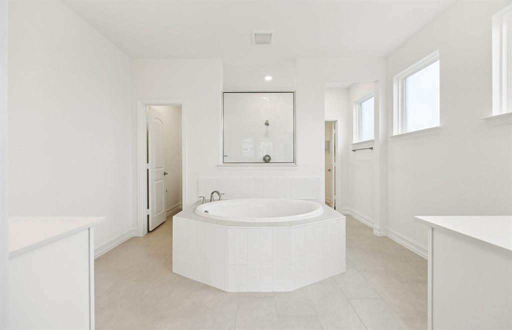 11173 Roxburgh Road Fort Worth, TX 76052 - Photo 15 of 21 *Floorplan representation, not actual home - Owner's private bath