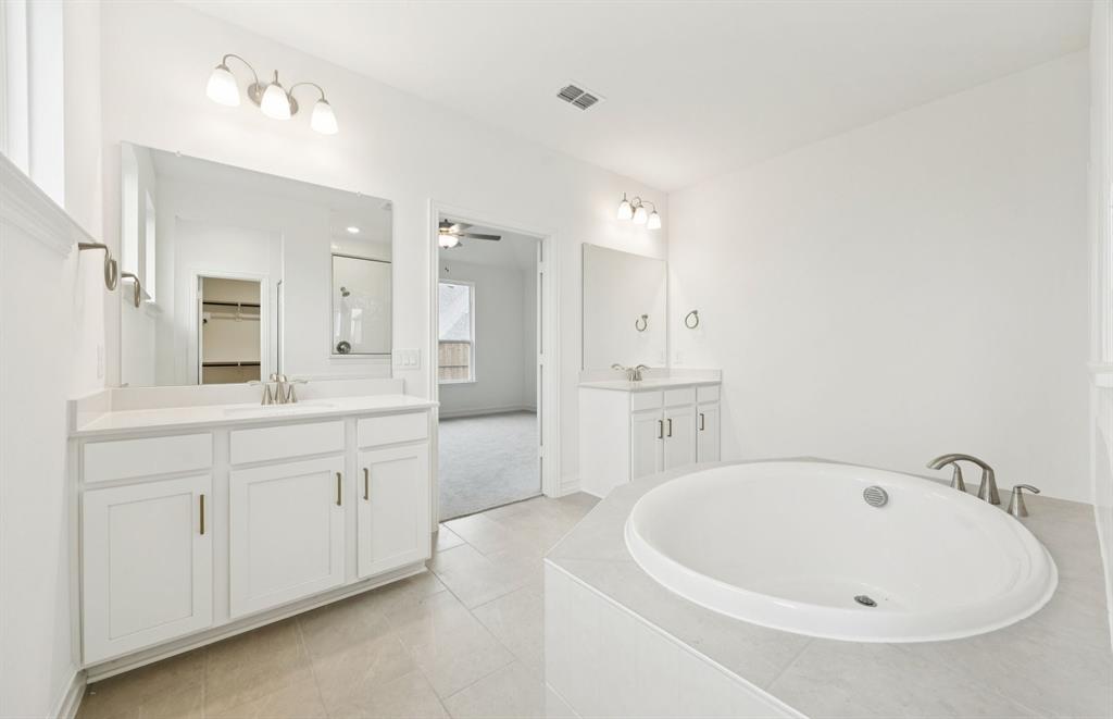 11173 Roxburgh Road Fort Worth, TX 76052 - Photo 16 of 21 *Floorplan representation, not actual home - Owner's private bath