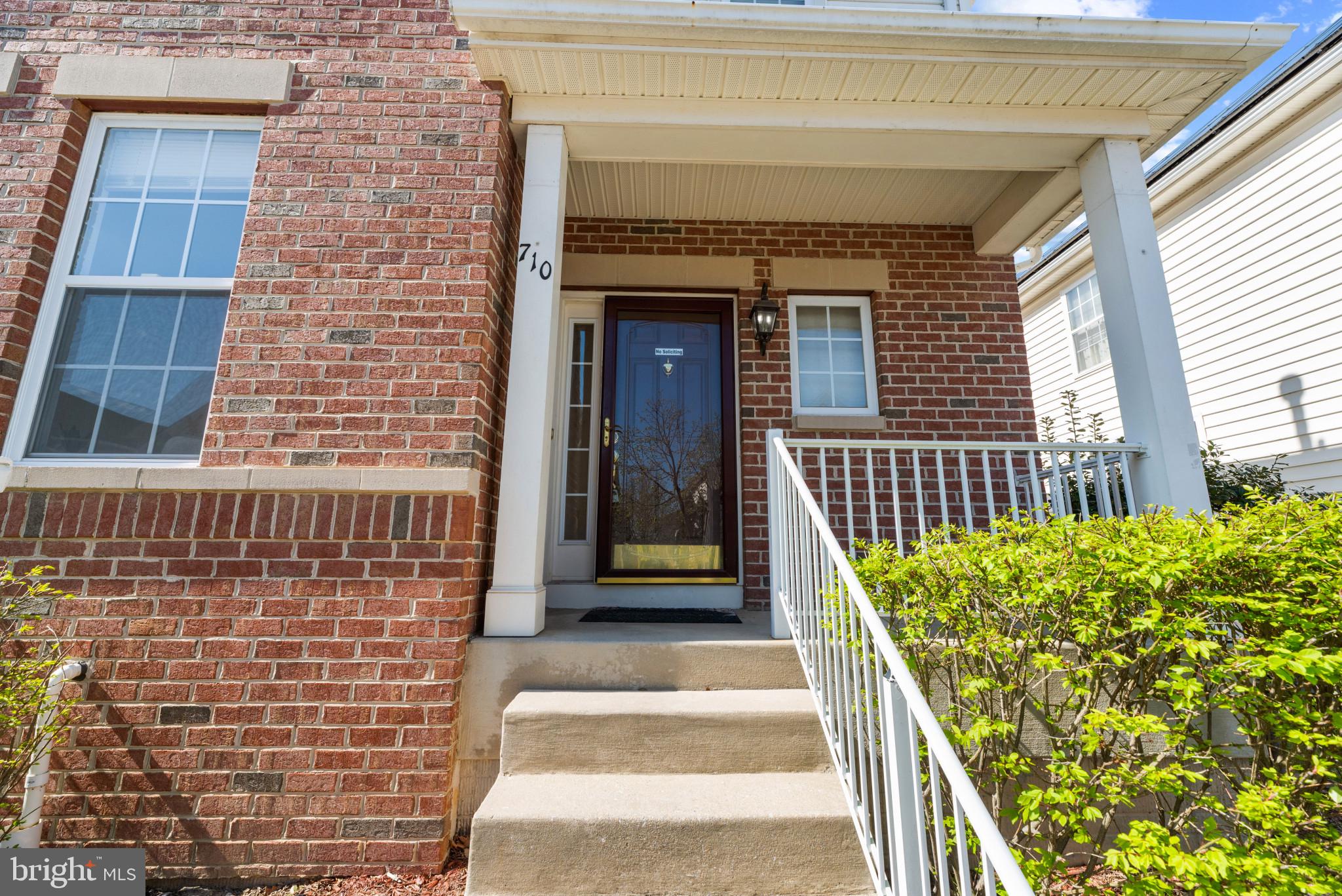 710 Luke Road Baltimore, MD 21220 - Photo 3 of 35 Front porch