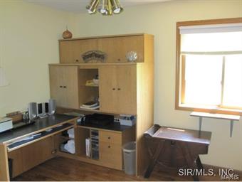 19409 Jones Road Jerseyville, IL 62052 - Photo 9 of 20 Gallery Image 9