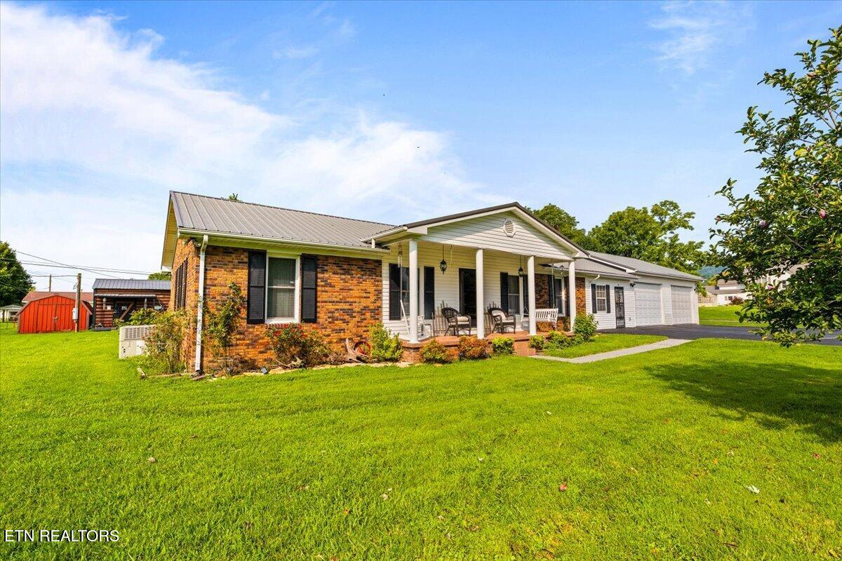 177 Thomas Road Speedwell, TN 37870 - Photo 3 of 46 04-177 Thomas Rd