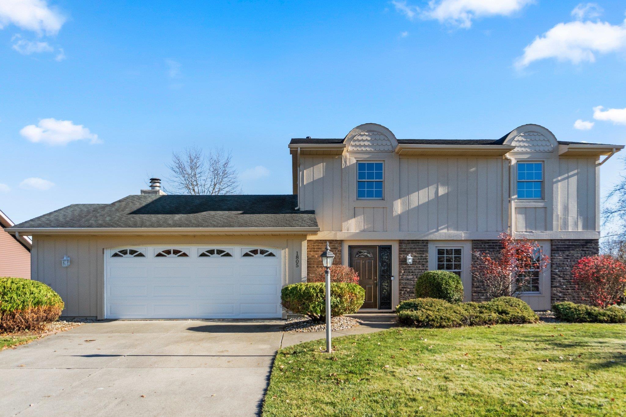 1805 Shamrock Road Fort Wayne, IN 46819 - Photo 1 of 36