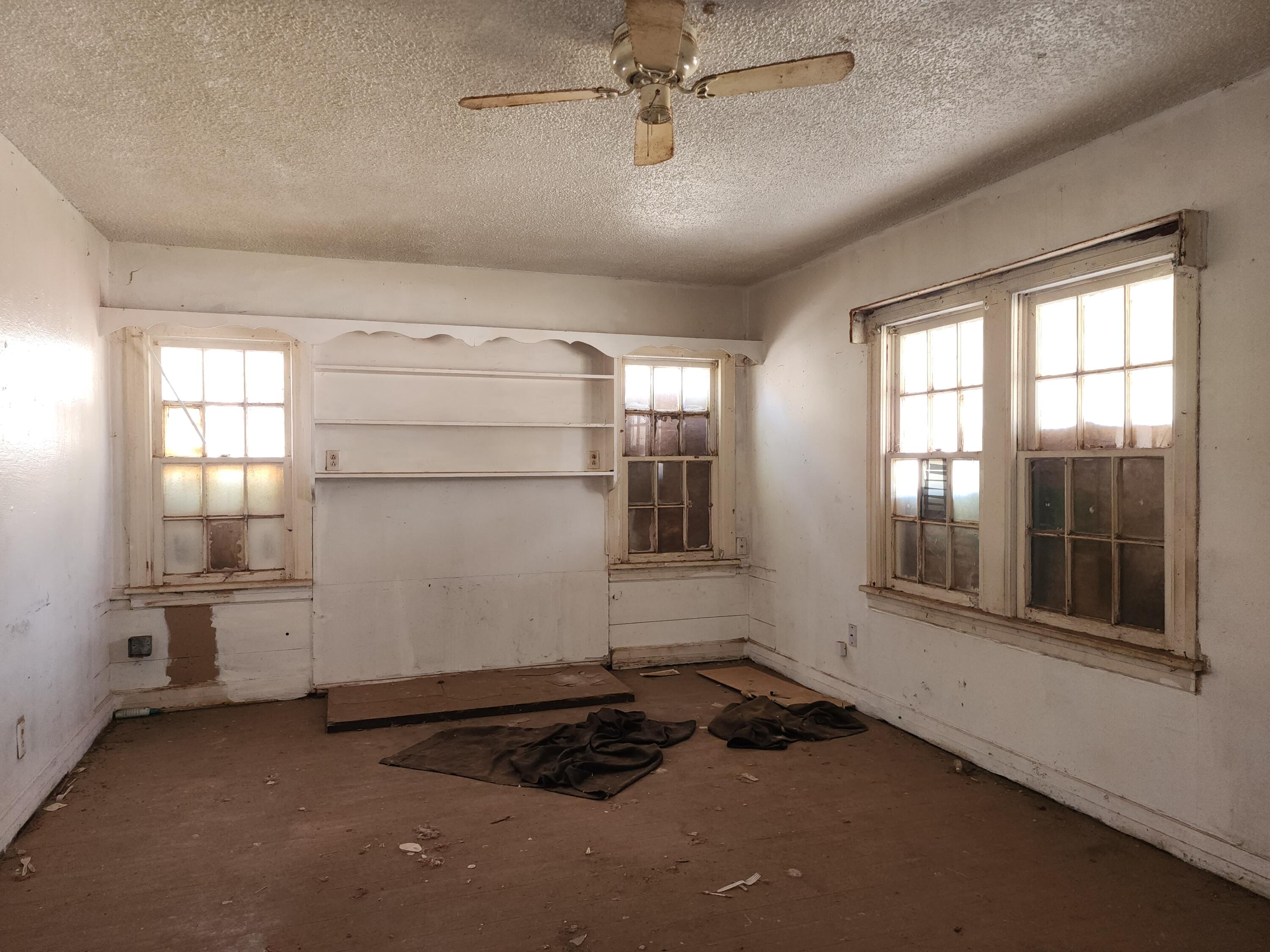 1917 22nd Street Lubbock, TX 79411 - Photo 15 of 18 20250326_113300