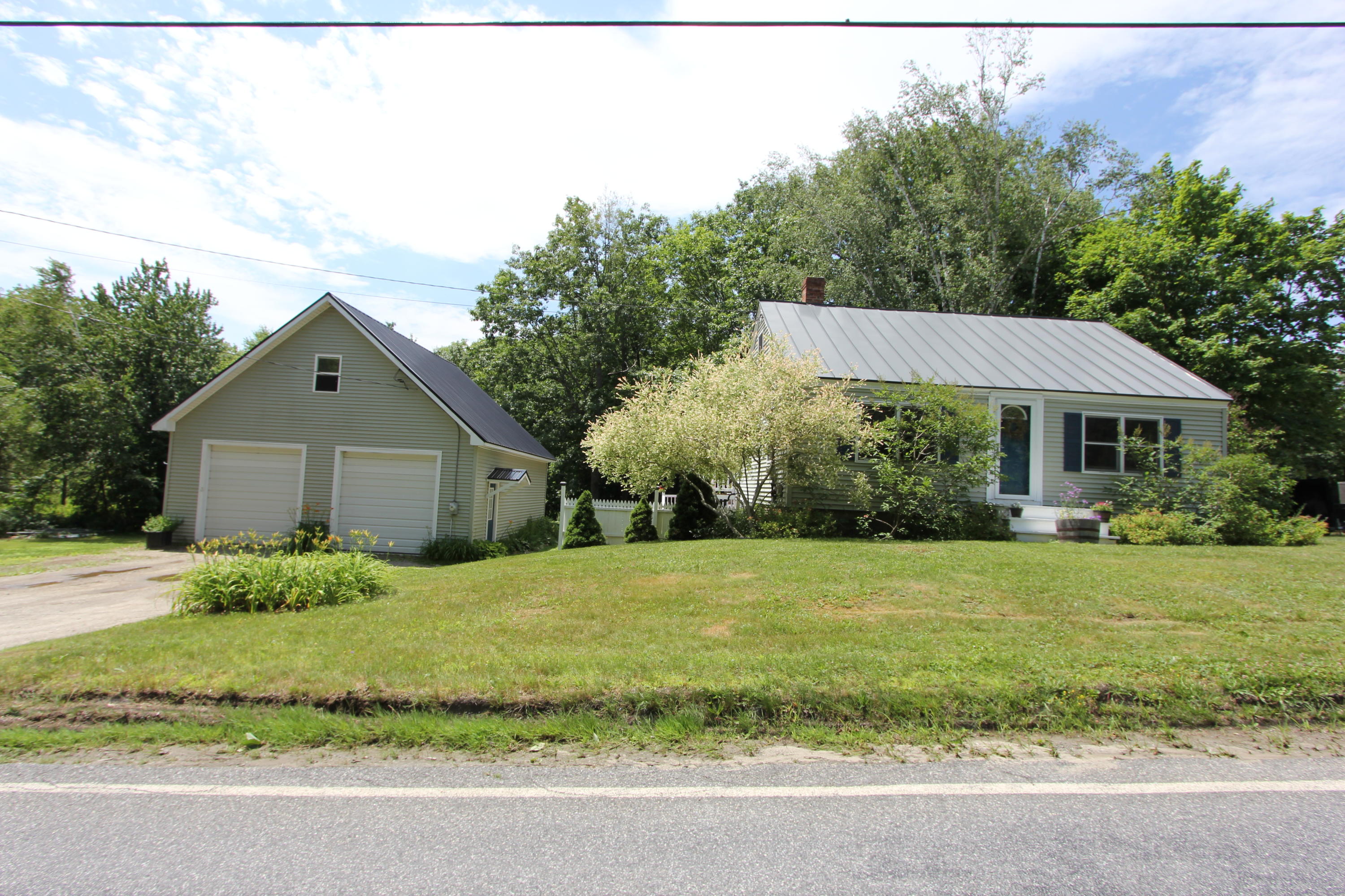 11 Marston Road Gardiner, ME 04345 - Photo 2 of 50 IMG_4885