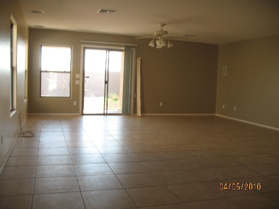 43931 West Cowpath Road Maricopa, AZ 85138 - Photo 4 of 11 Family/Living Room