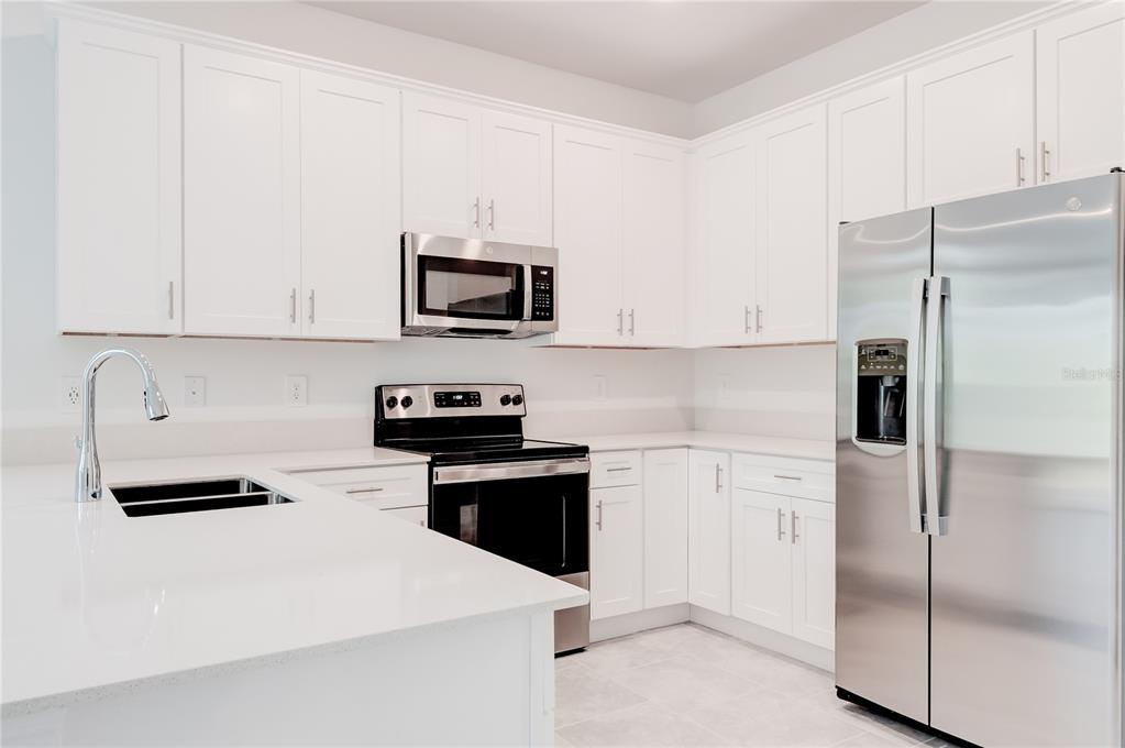 2344 Brook Marsh Loop Kissimmee, FL 34747 - Photo 8 of 32