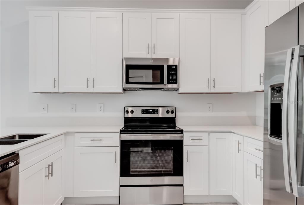 2344 Brook Marsh Loop Kissimmee, FL 34747 - Photo 9 of 32