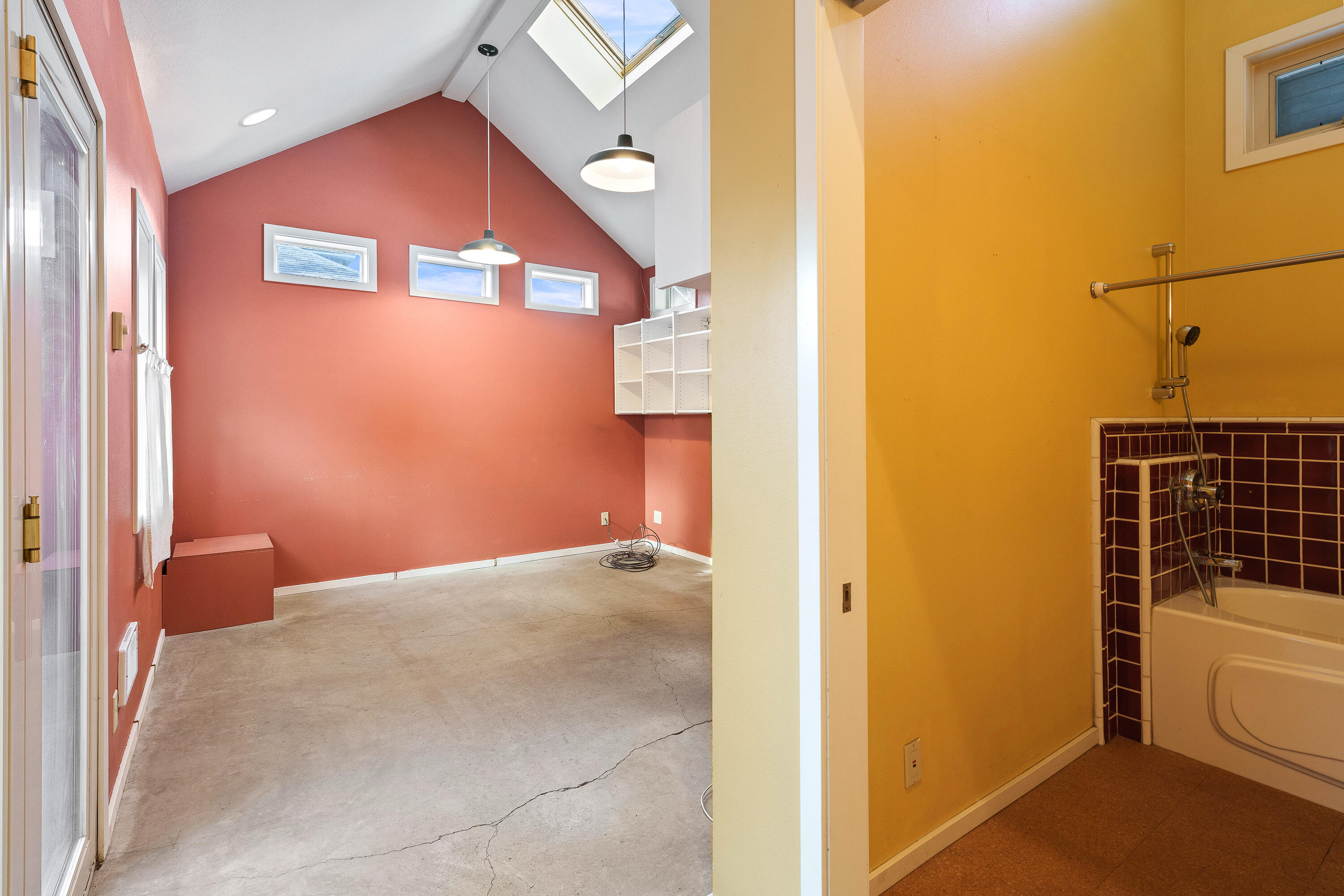 1545 Northwest 3rd Street Bend, OR 97703 - Photo 16 of 44