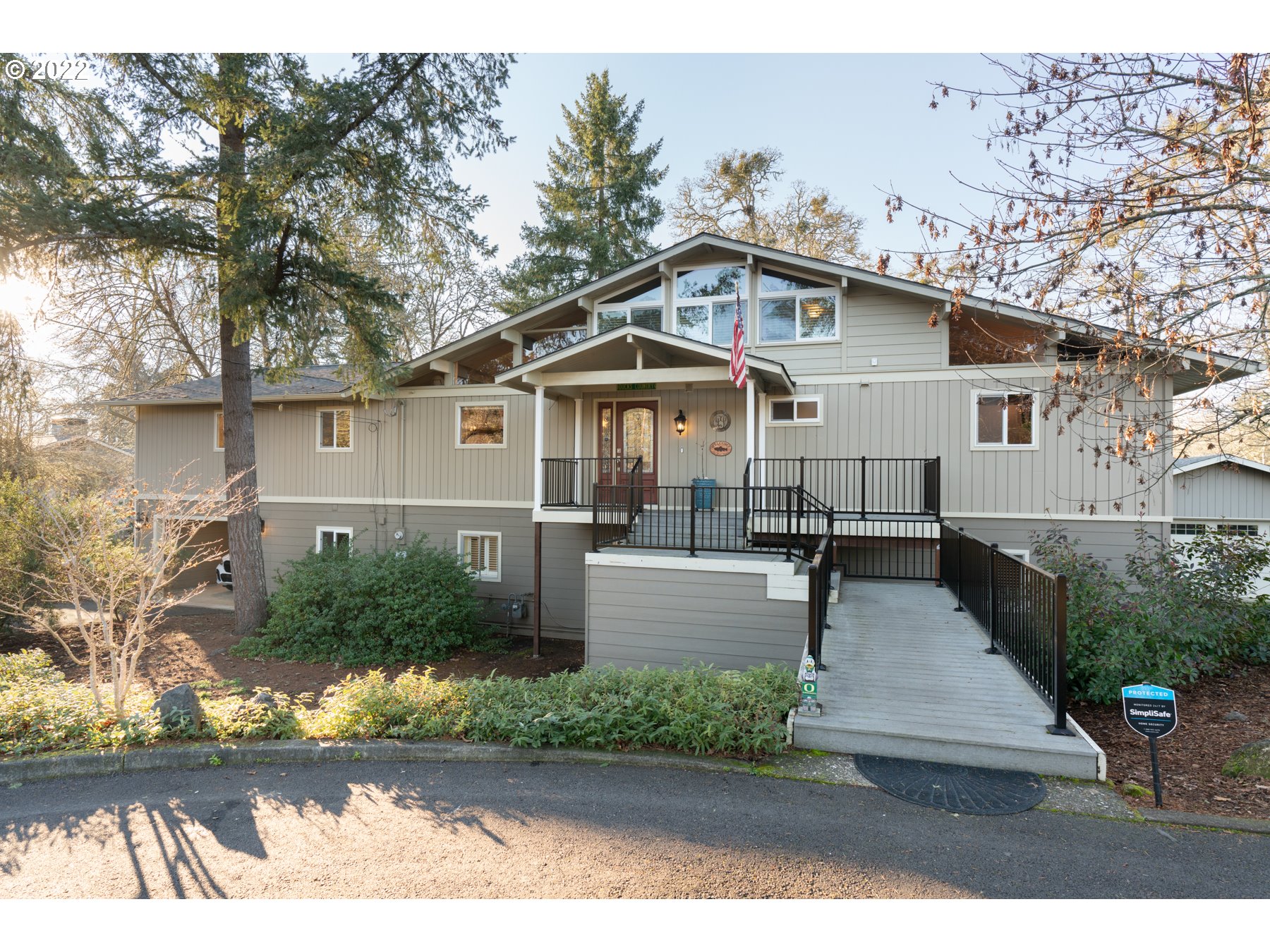 1890 Fisher Road Roseburg, OR 97471 - Photo 1 of 32 Gallery Image 1