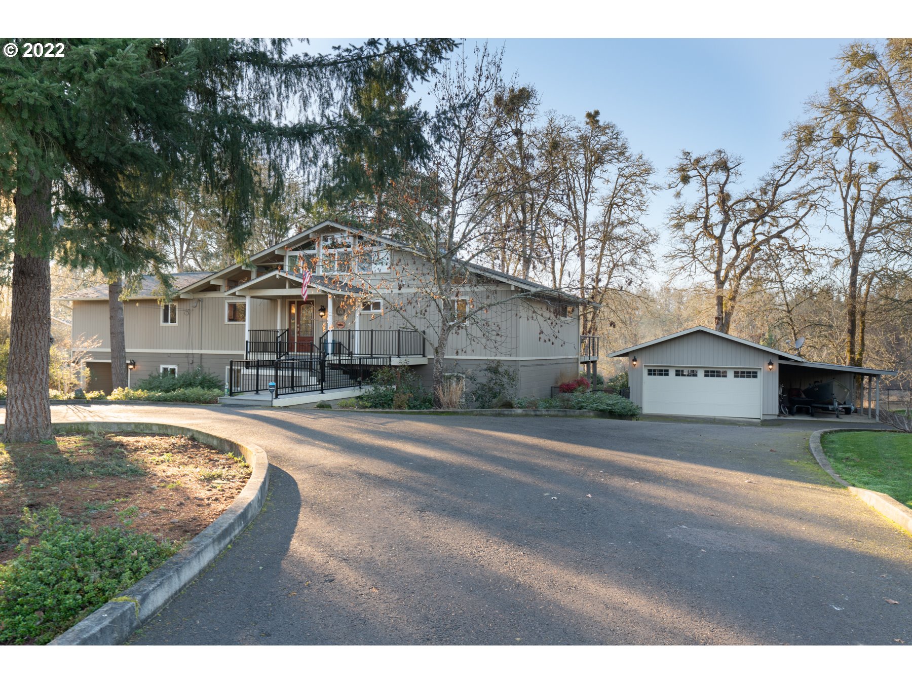 1890 Fisher Road Roseburg, OR 97471 - Photo 2 of 32 Gallery Image 2