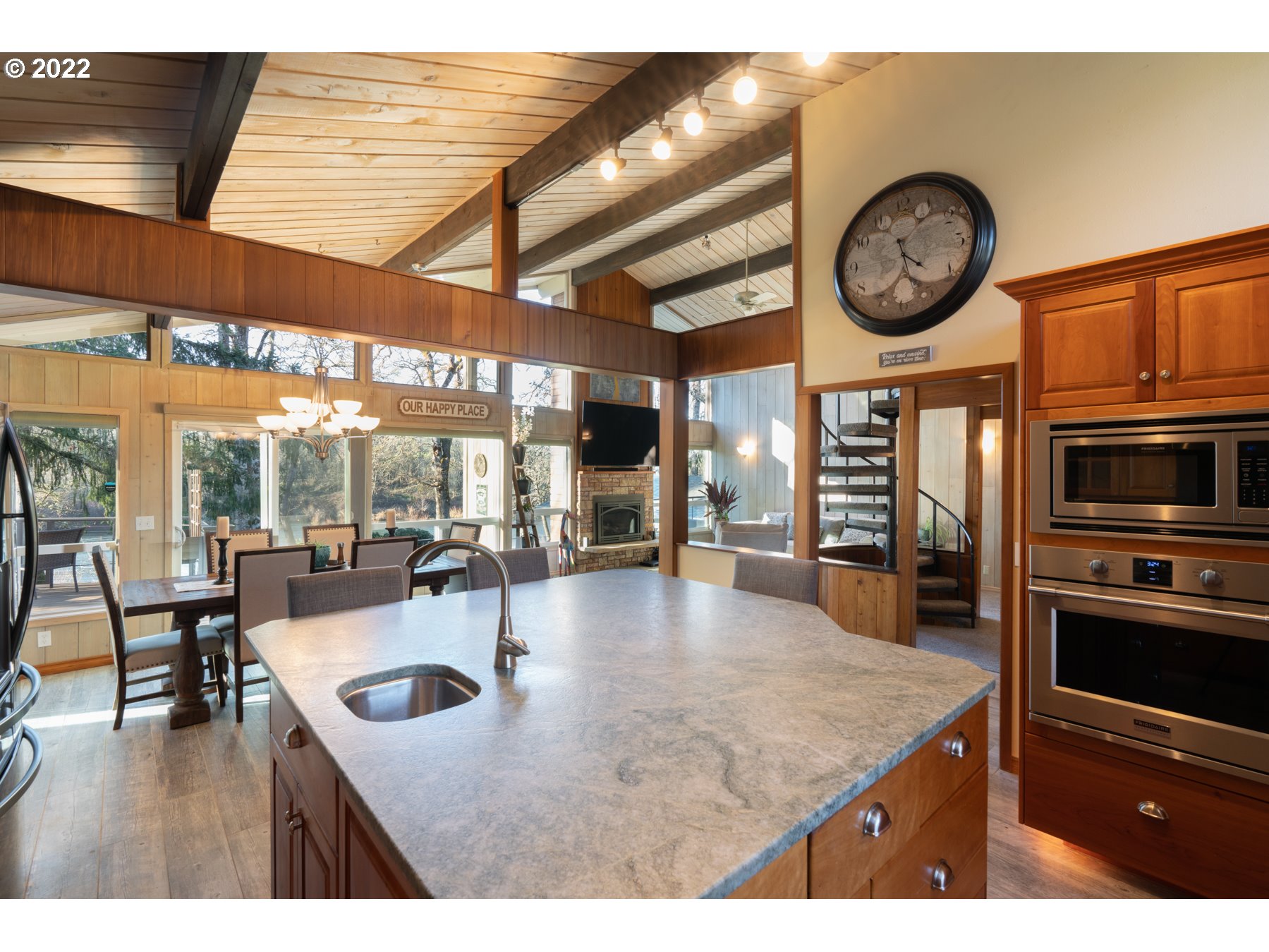 1890 Fisher Road Roseburg, OR 97471 - Photo 7 of 32 Gallery Image 7