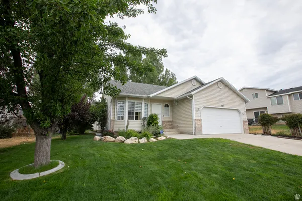 $499,000 | 151 East 2600th Street South, Clearfield, UT 84015