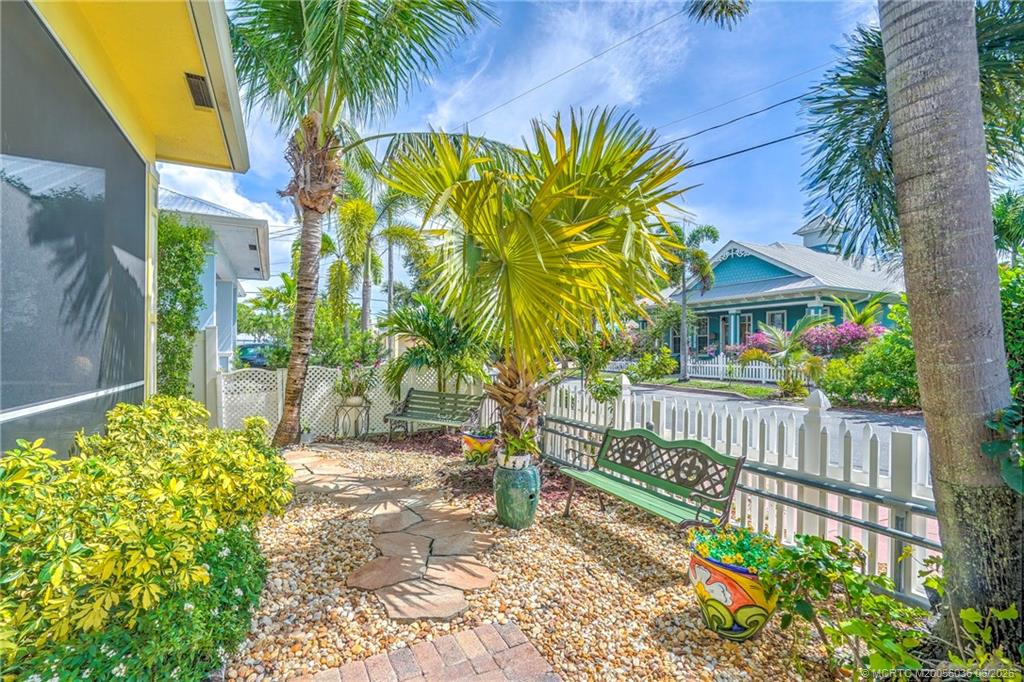 412 Southwest Akron Avenue Stuart, FL 34994 - Photo 19 of 96