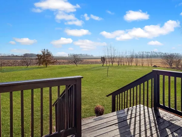 $275,000 | 16063 County Highway, Tracy, MN 56175