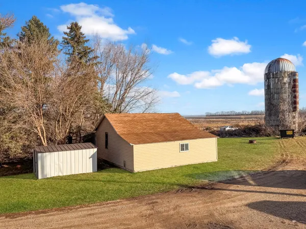 $275,000 | 16063 County Highway, Tracy, MN 56175
