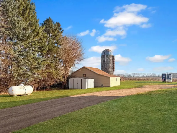 $275,000 | 16063 County Highway, Tracy, MN 56175