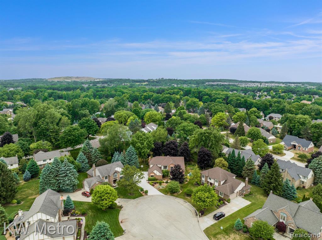 1372 Sherborn Court Rochester Hills, MI 48306 - Photo 45 of 48