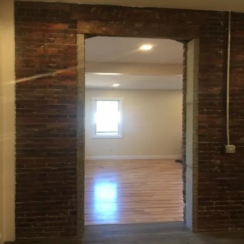 $1,450 | 368 Central Street, Franklin, NH 03235