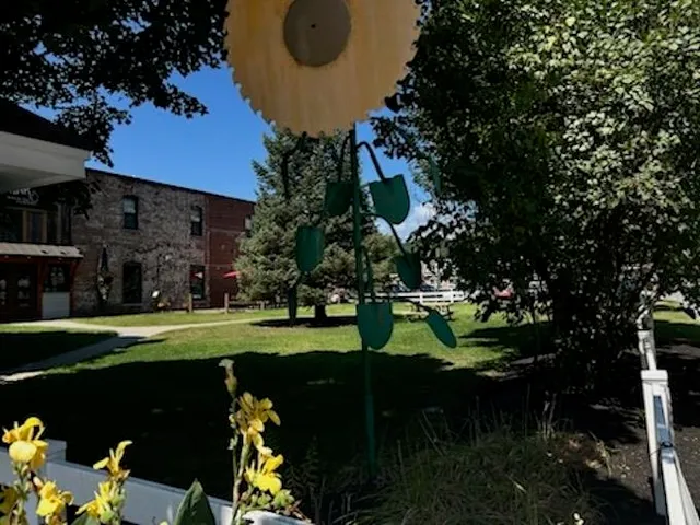 $1,450 | 368 Central Street, Franklin, NH 03235