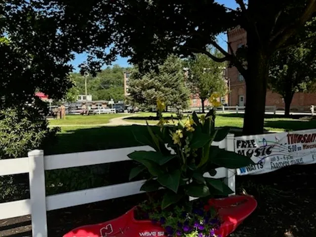 $1,450 | 368 Central Street, Franklin, NH 03235