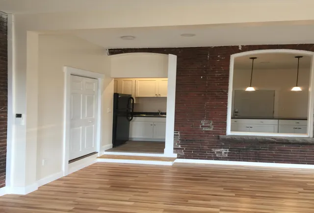 $1,450 | 368 Central Street, Franklin, NH 03235