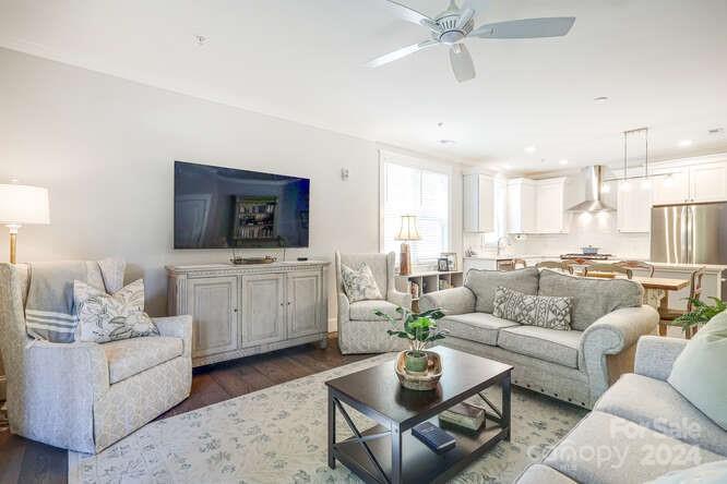 2157 McClintock Road, Unit 111 Charlotte, NC 28205 - Photo 4 of 33 Gallery Image 4
