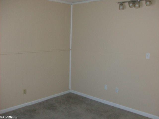 25022 Sparta Road Milford, VA 22514 - Photo 4 of 8 Living Room