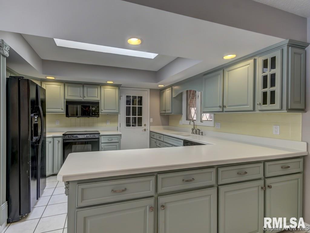 1 Downing Lane Springfield, IL 62712 - Photo 3 of 36 Gallery Image 3
