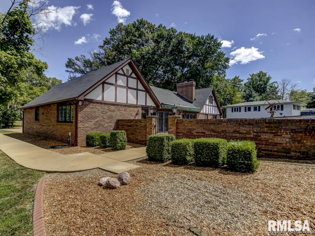 1 Downing Lane Springfield, IL 62712 - Photo 4 of 36 Gallery Image 4