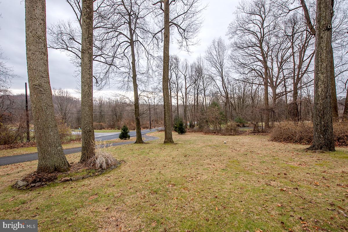 891 Fairview Road Glenmoore, PA 19343 - Photo 23 of 28 Front Yard