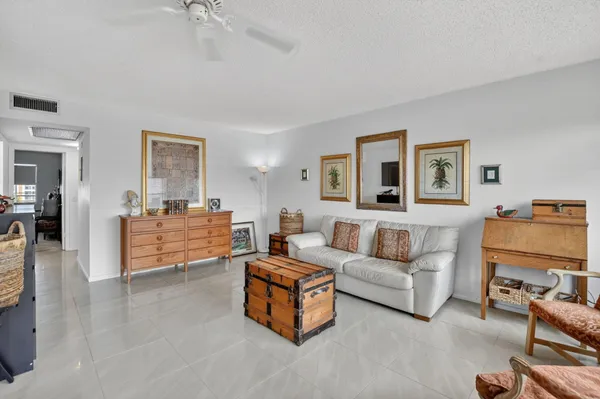 $109,900 | 4024 Guildford East, Unit 4024, Boca Raton, FL 33434