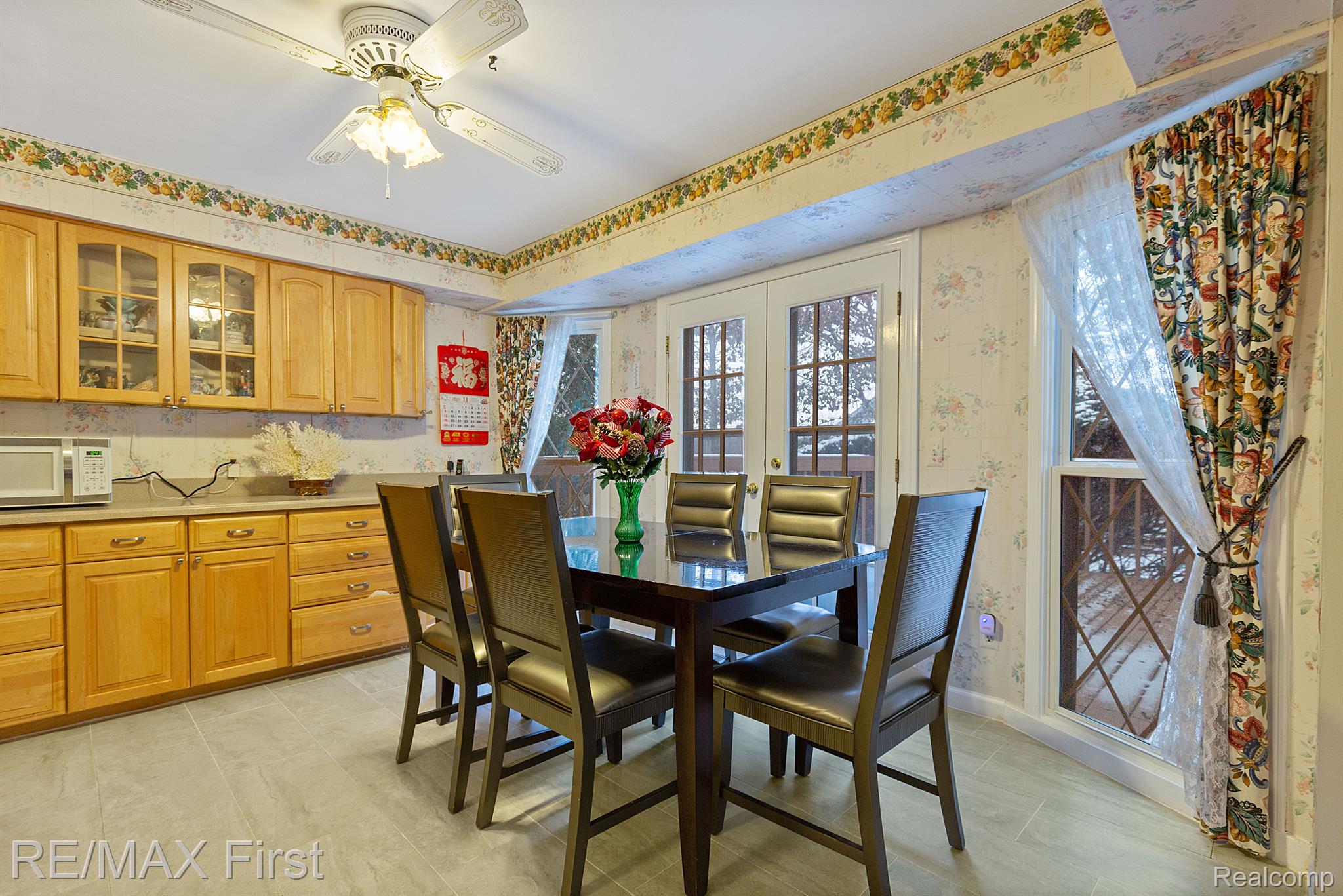 854 Stanford Circle Rochester, MI 48309 - Photo 9 of 45 Gallery Image 9