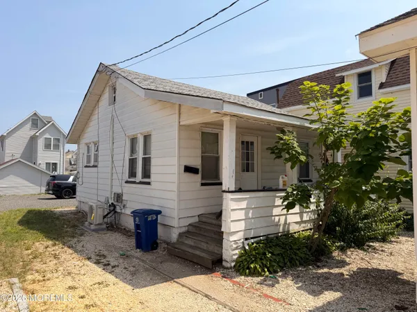 $2,900 | 1710 B Street, Unit BACK HOUSE, Belmar, NJ 07719