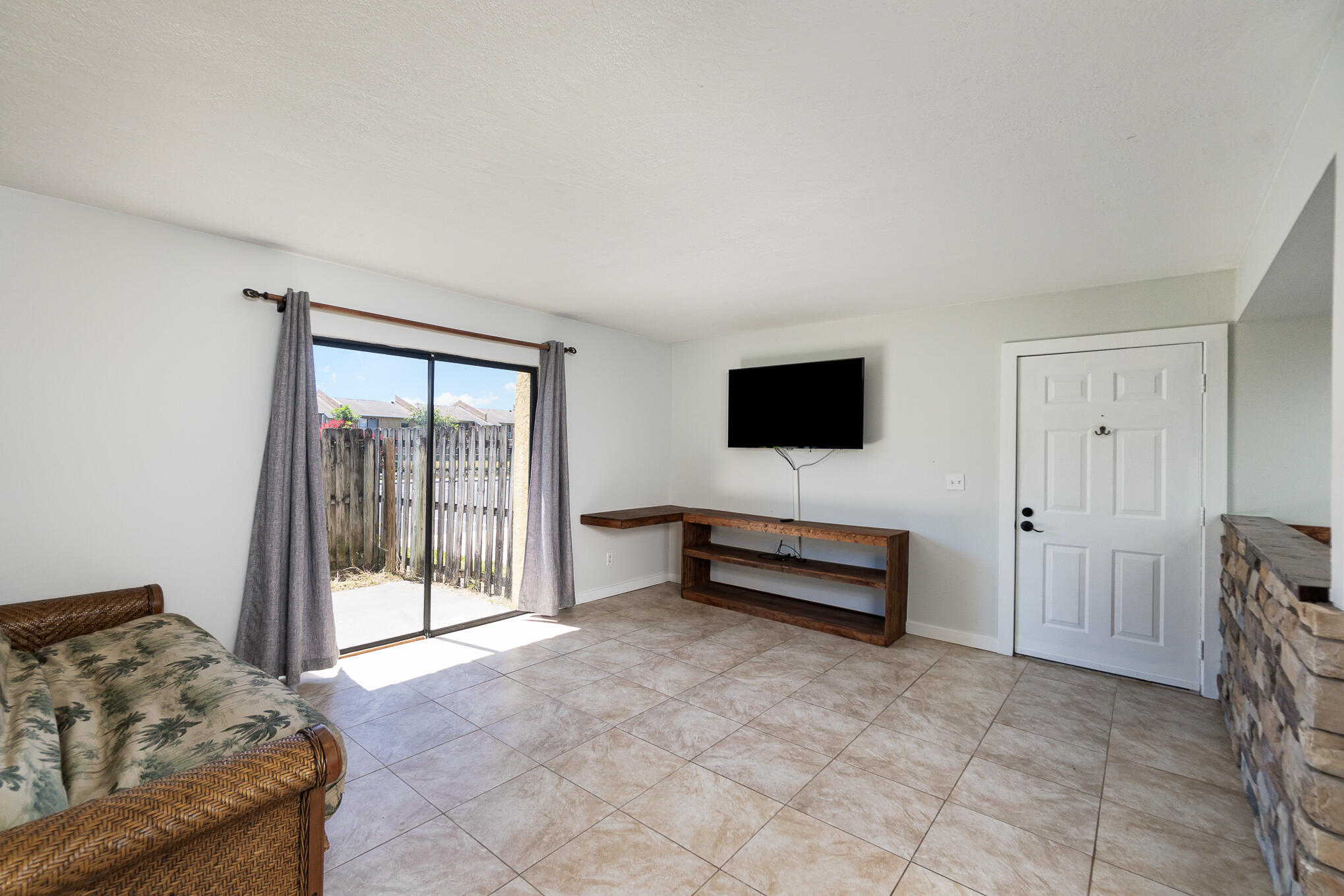 598 North Wickham Road, Unit 75 Melbourne, FL 32935 - Photo 4 of 21 Light and bright first floor unit