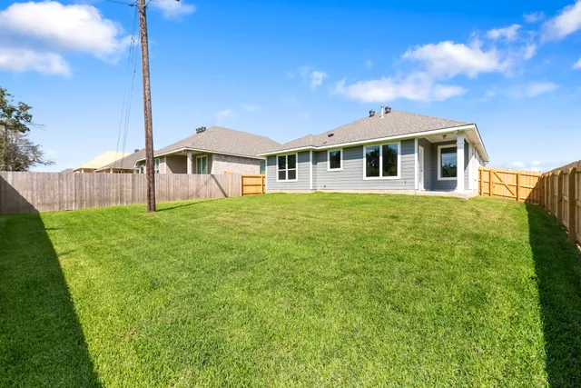 $320,900 | 2058 Winepress Road, Brenham, TX 77833