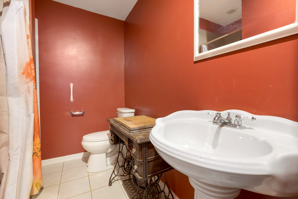237 Fern Place Fox Lake, IL 60020 - Photo 13 of 17