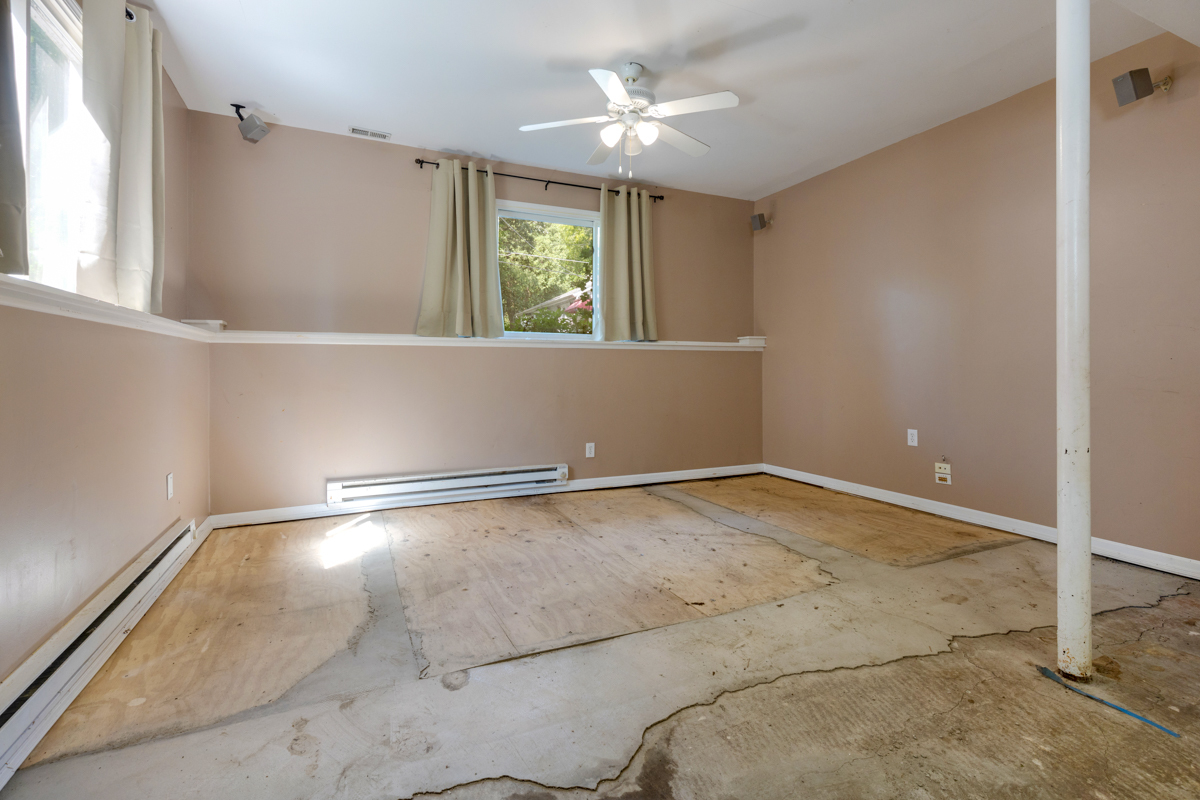 237 Fern Place Fox Lake, IL 60020 - Photo 15 of 17