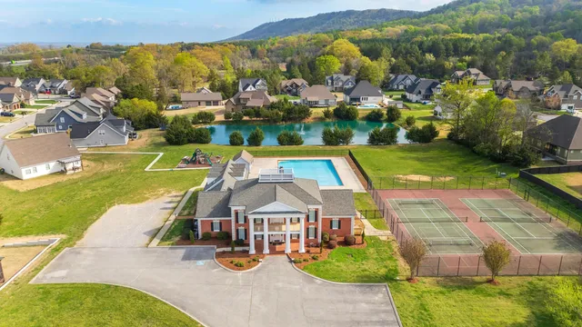 $587,500 | 8906 Silver Maple Drive, Ooltewah, TN 37363