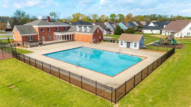 $587,500 | 8906 Silver Maple Drive, Ooltewah, TN 37363