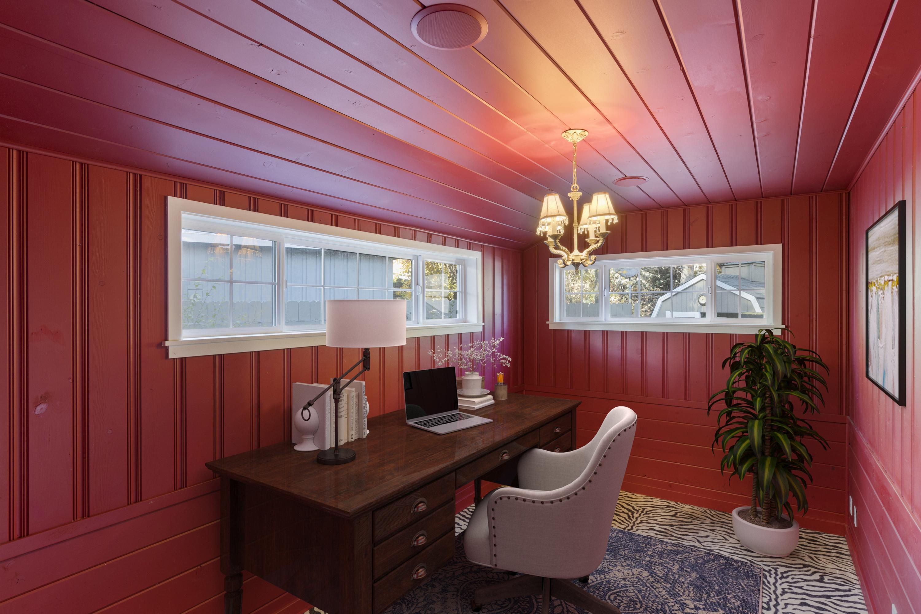 1717 Northwest Steidl Road Bend, OR 97703 - Photo 13 of 44 520A8920JennMontoyaPhotography - office