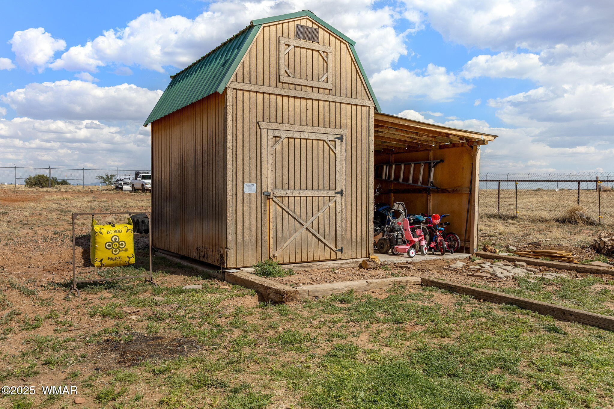 529 Foothills Boulevard Taylor, AZ 85939 - Photo 26 of 30 Shed back yard