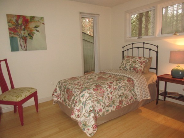 87 Stony Hill Road Amherst, MA 01002 - Photo 21 of 30 Gallery Image 21