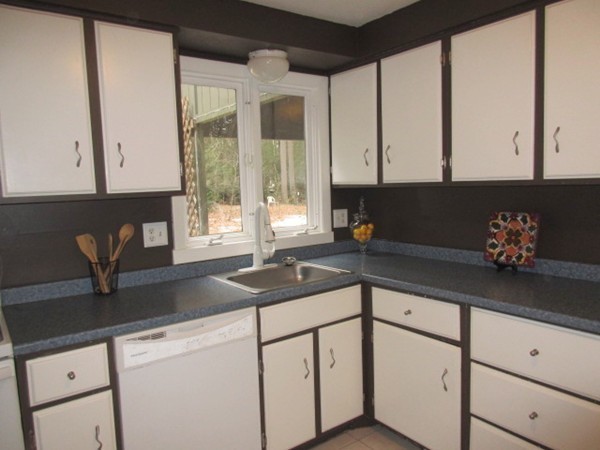 87 Stony Hill Road Amherst, MA 01002 - Photo 9 of 30 Gallery Image 9