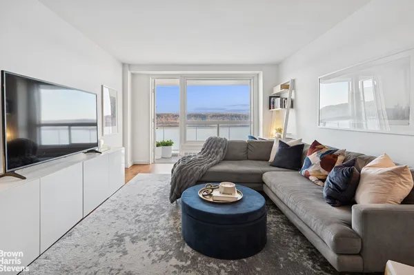 $525,000 | 2575 Palisade Avenue, Unit 9F | Spuyten Duyvil