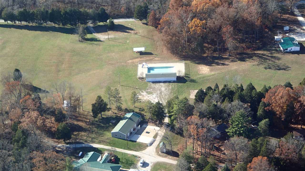 3005 Stonington Road Mitchell, IN 47446 - Photo 4 of 29 Gallery Image 4