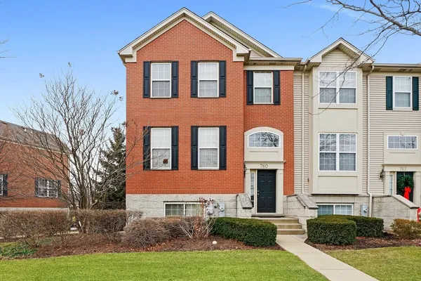 $395,000 | 760 Lambert Lane, Unit 961, Bartlett, IL 60103