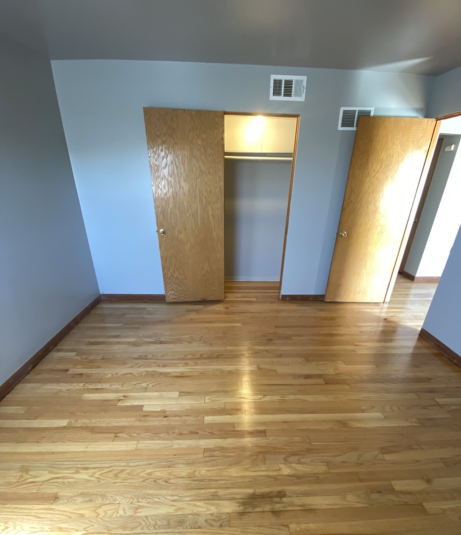 18231 Morgan Avenue, Unit 2N Homewood, IL 60430 - Photo 21 of 28 a view of room with window