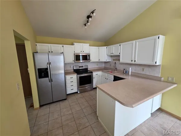 $2,900 | 3935 Rhine Court, St. Charles, MO 63304