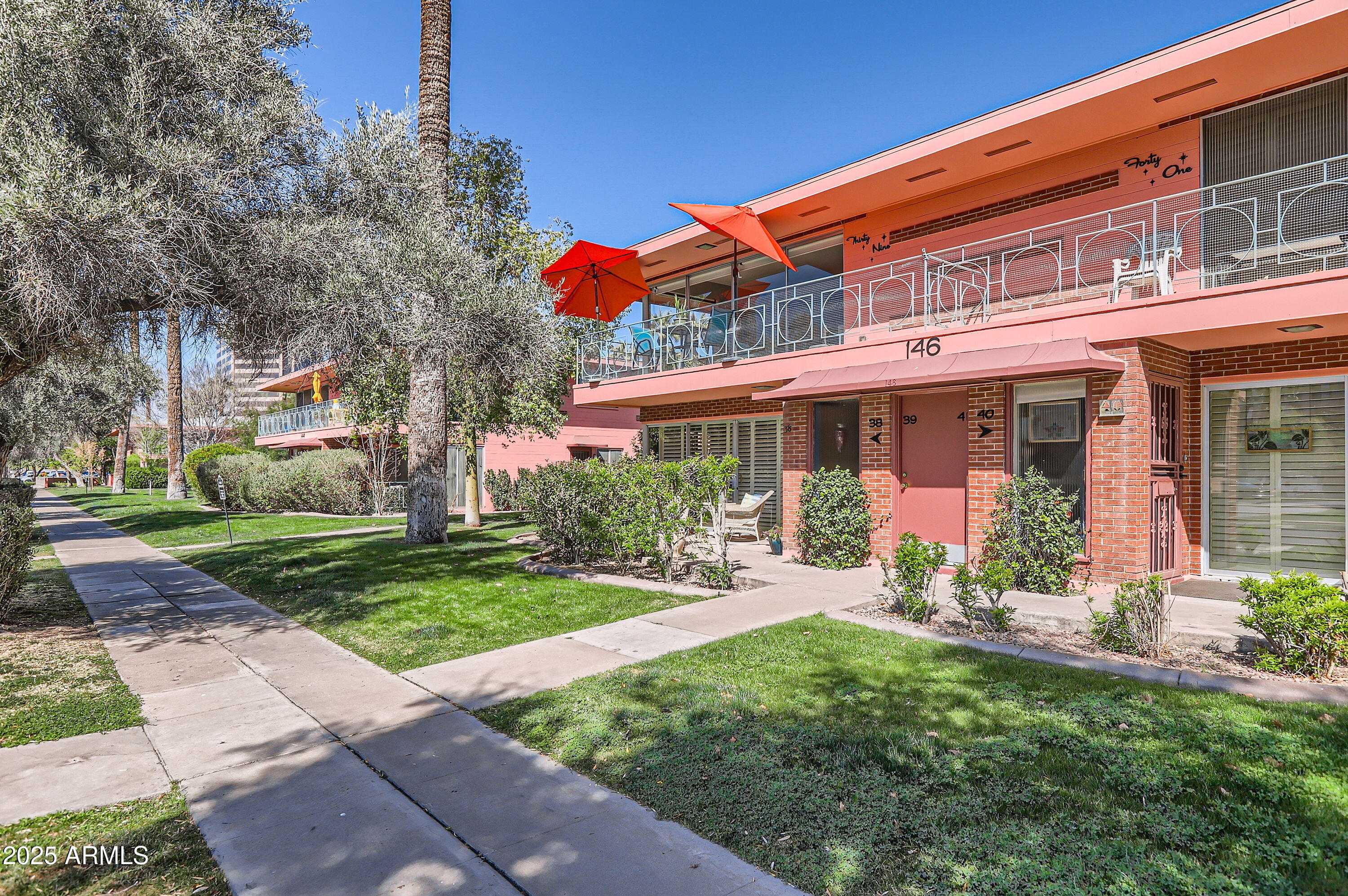 146 East Coronado Road, Unit 39 Phoenix, AZ 85004 - Photo 1 of 28 146 E Coronado Rd 39 - MLS Sized - 001 -